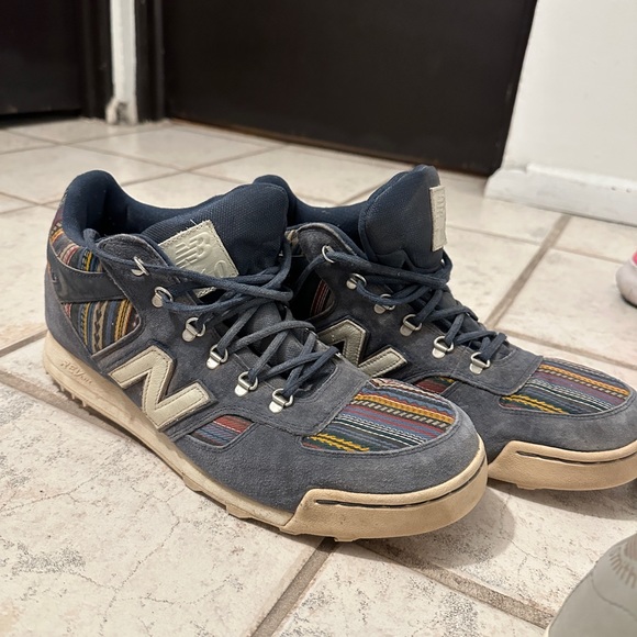 9 used pairs of shoes and sneakers at bottom prices! - Picture 8 of 10